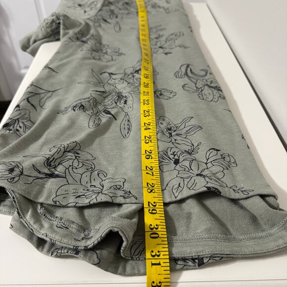 Jane & Delancey Olive Green Sweater Top Size 2X Floral V-Neck Short Sleeve - Picture 12 of 12